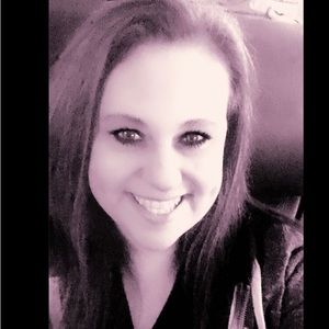 Meet your Posher, Jenn